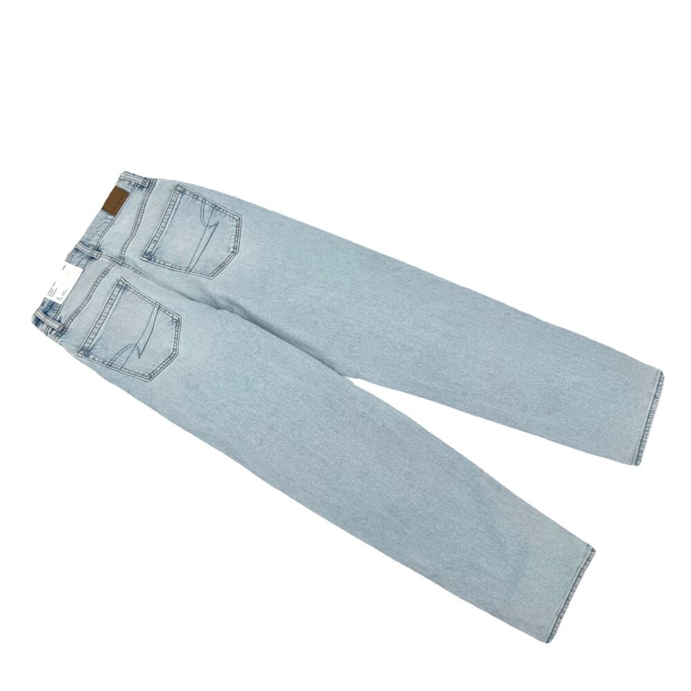 NWT American Eagle Women Light Wash Highest Rise Baggy Straight Jeans Size 2 - Picture 2 of 9